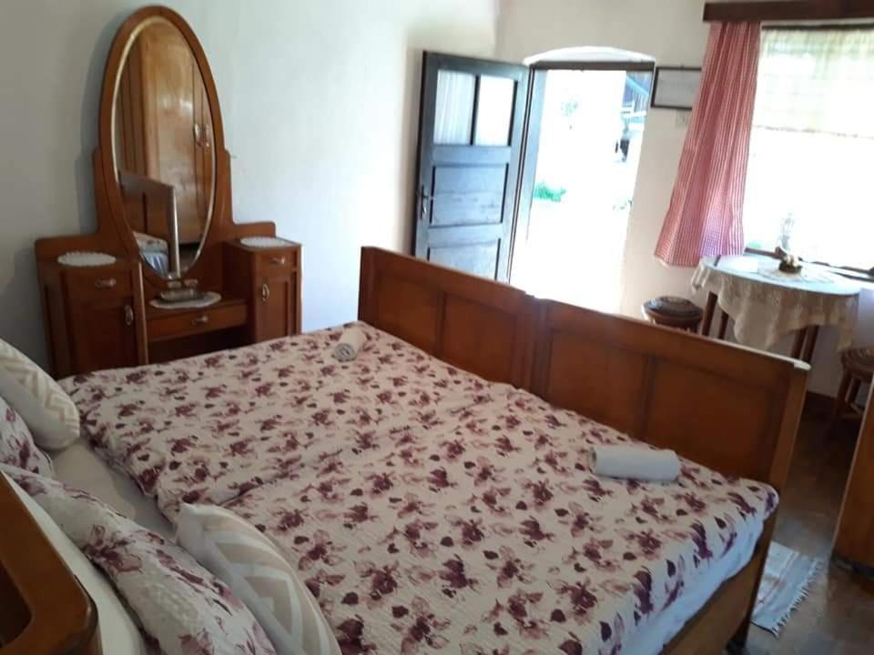 Snasini Kucari Bed and Breakfast Gradiste Εξωτερικό φωτογραφία
